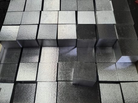 AlMg4,5Mn Zuschnitte auf einer Europalette